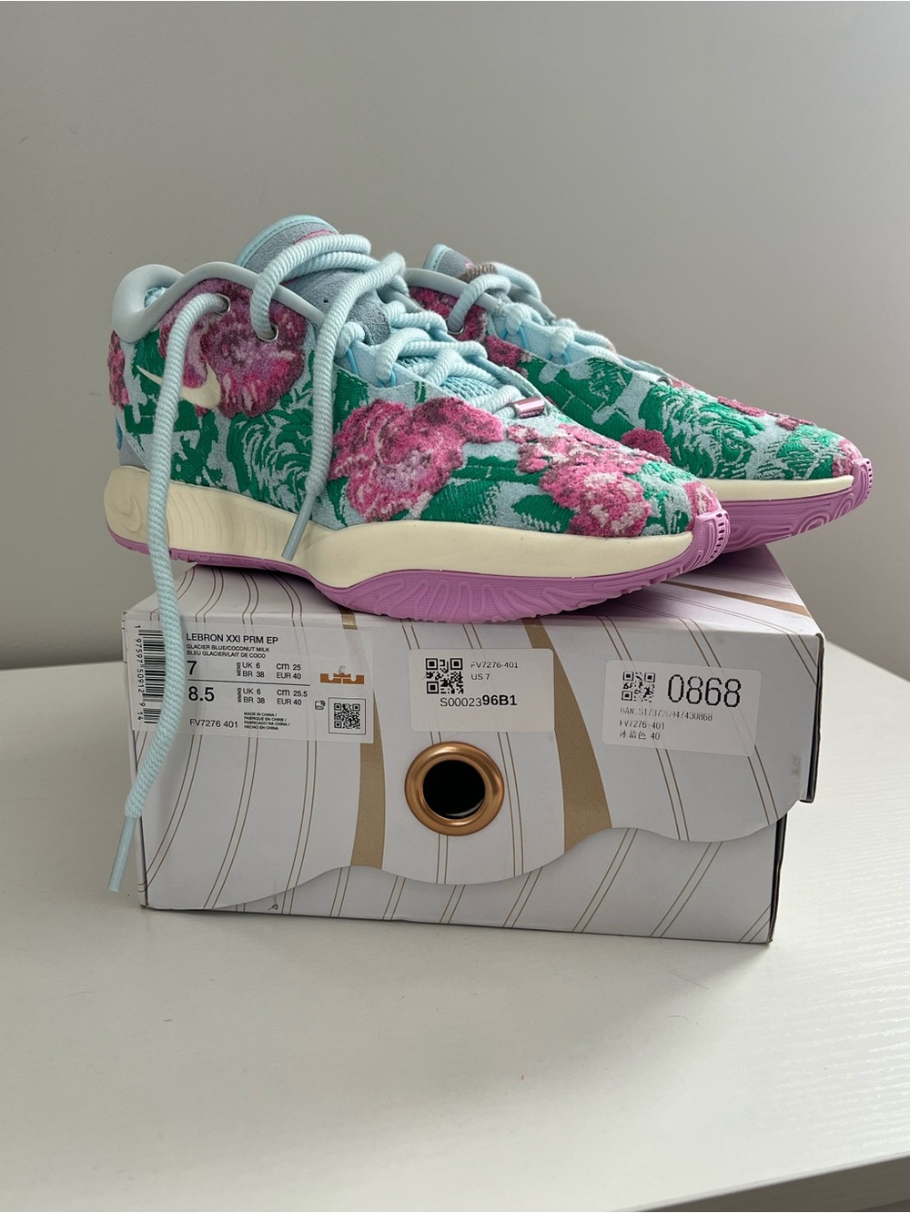 LeBron XXI Floral Knit Basketball Shoes - Glacier Blue / Coconut Milk / Pink